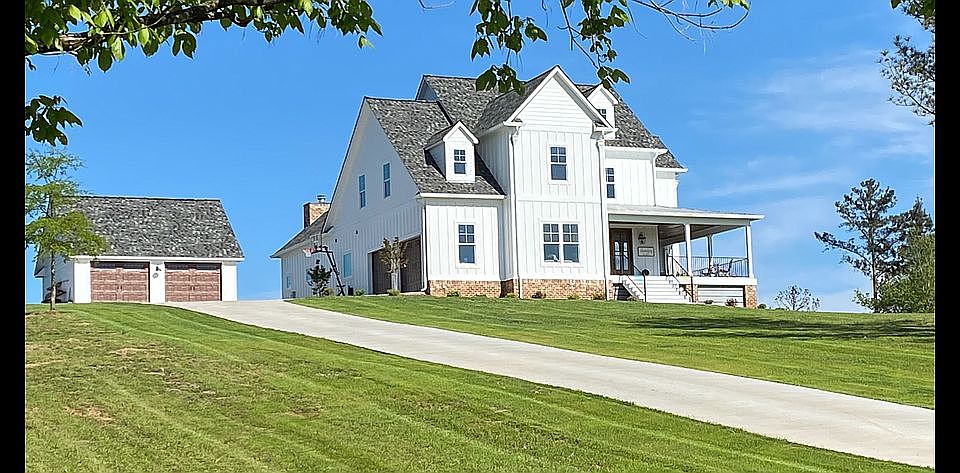 2nd image of 551 Sardis Rd