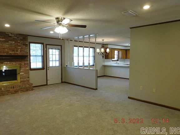 3rd image of 44 Smoking Oaks Rd