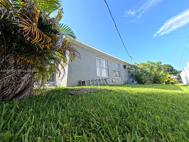 1834 SW Gemini Ln — Photo 25
