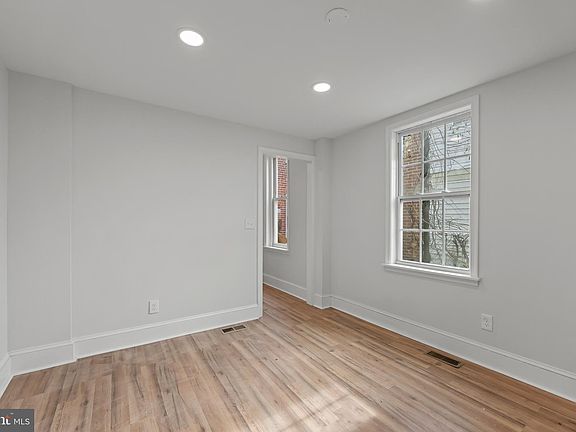 3rd image of 1208 W 3rd St