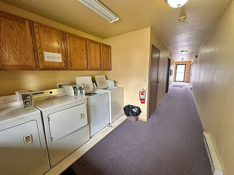 230 Robbins St #5 — Photo 14