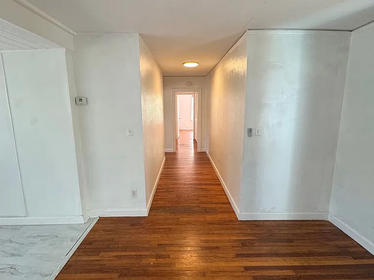 104 Edwards St — Photo 7
