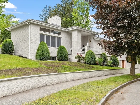 0 E Border Cir, Medford, MA 02155
