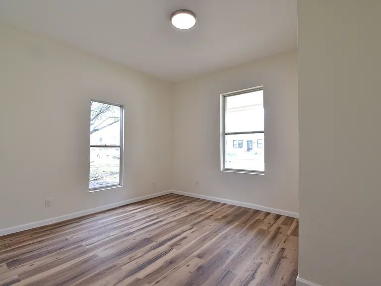 5924 Bryan Pkwy #1 — Photo 16
