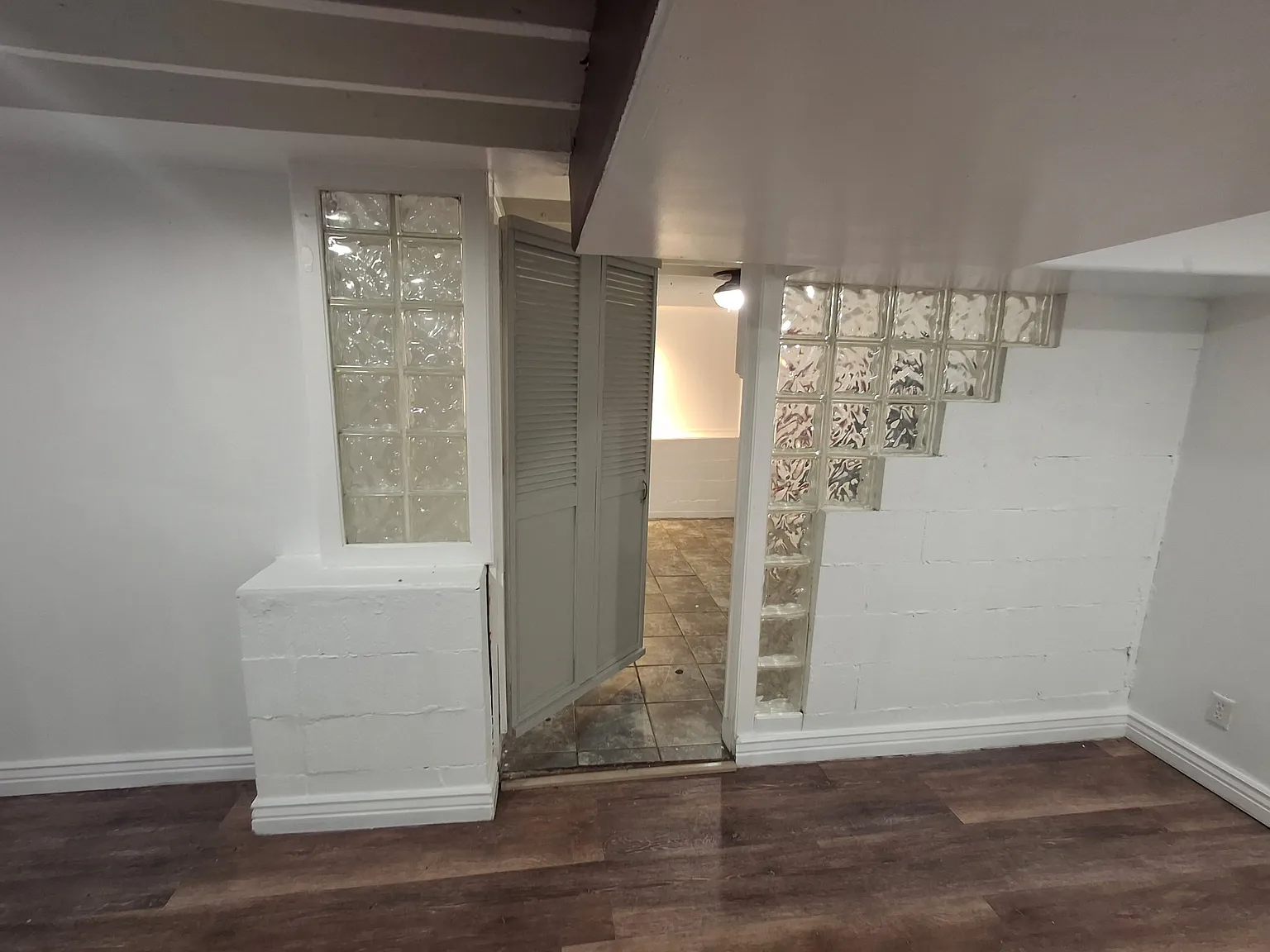3 bed, 1300 sqft, $2,200 — Photo 3