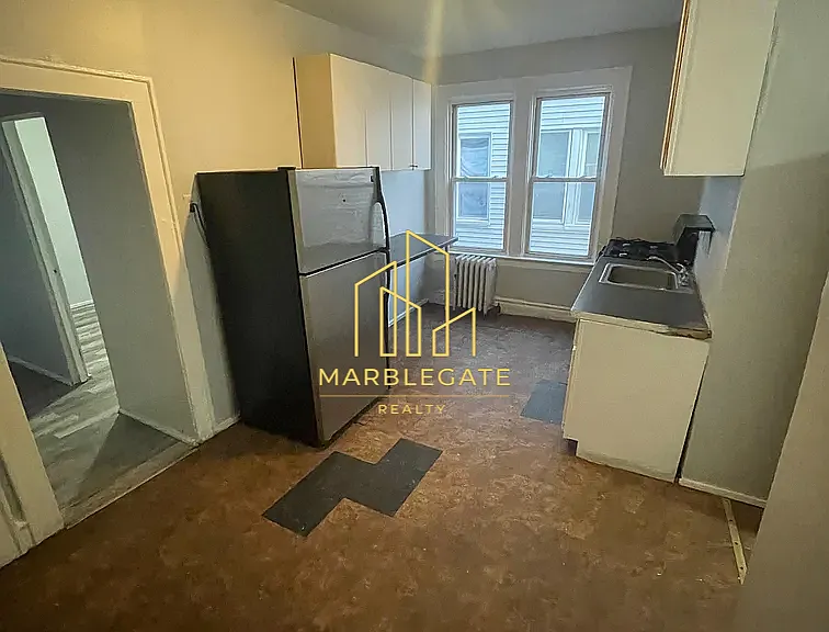 439 Springdale Ave #11L — Photo 1