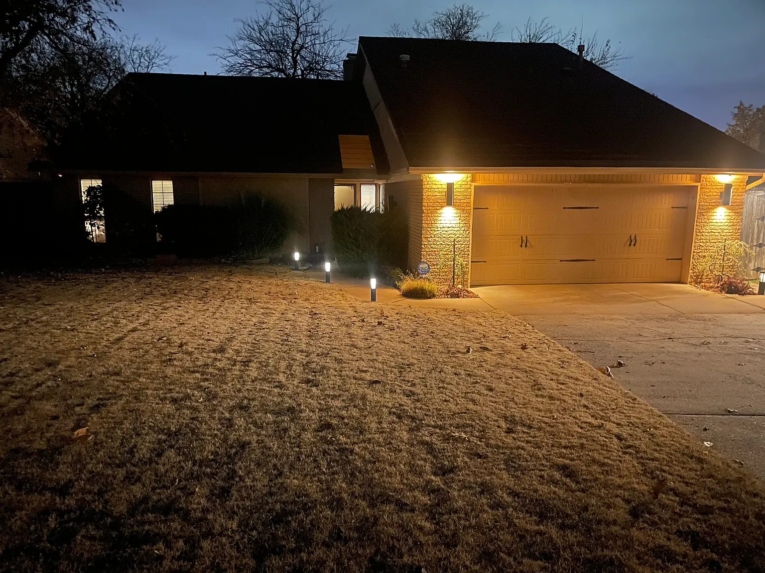 3 bed, 2288 sqft, $2,500 — Photo 2
