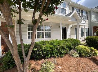 208 Malamute Ln, Greensboro, NC 27407