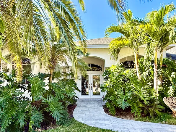 3013 Homestead Oaks Dr, Clearwater, FL 33759