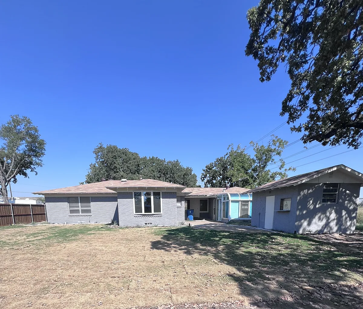 Building Photo - 1156 E Highway 121