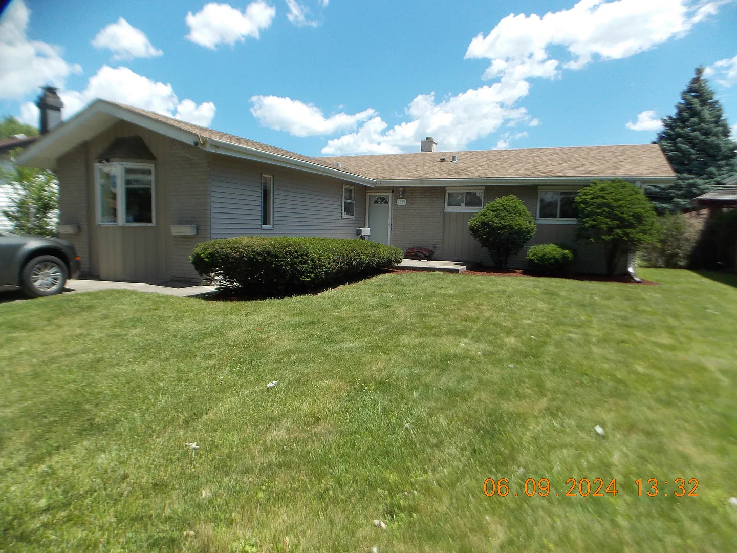 1335 Buffalo Ave photo 1