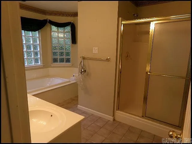 3225 Jean Cv — Photo 18