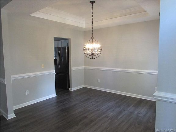4th image of 105 Walmsley Dr