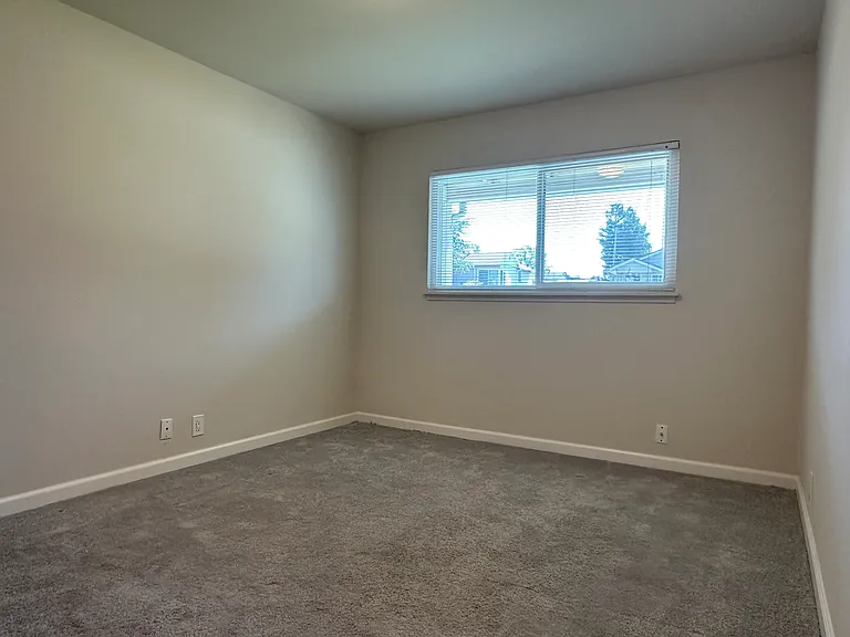 19635 Forest Ave — Photo 10