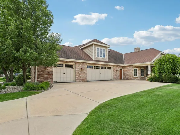 1616 Bellewood Dr, Waunakee, WI 53597
