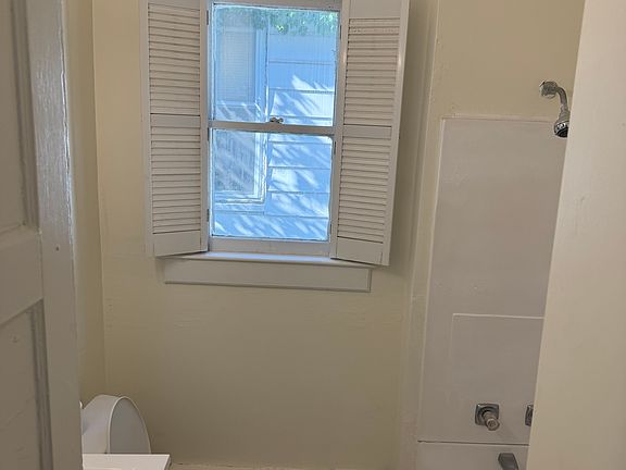 2nd image of 77 S Pine Ave #2