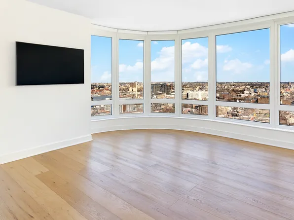 306 Gold Street image 3 of 16