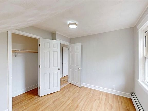 4th image of 372 Hawkins St #3