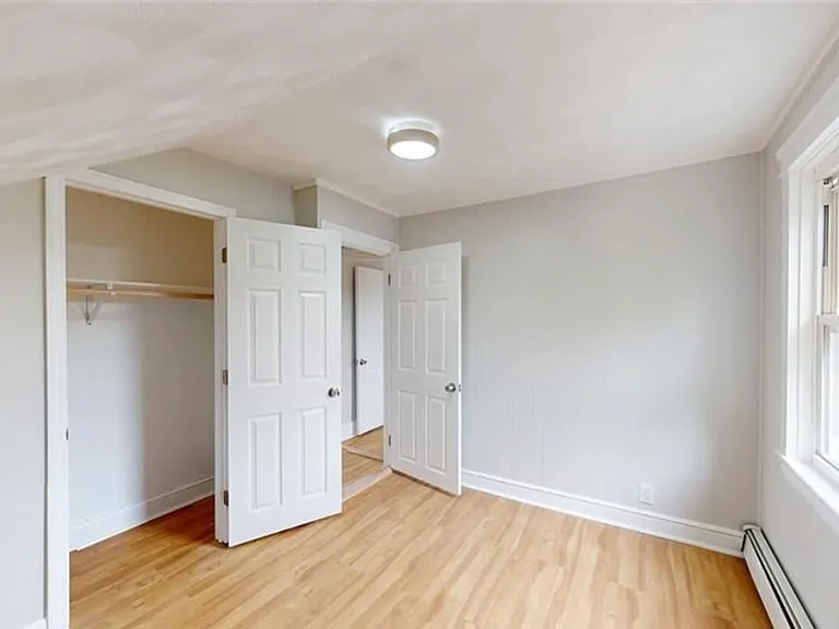 372 Hawkins St #3 — Photo 4