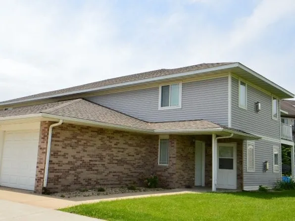 273 Meadowside Dr, Verona, WI 53593