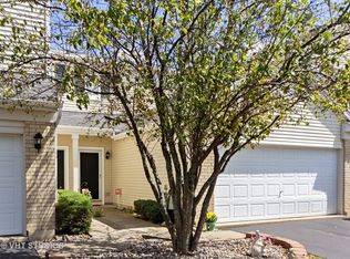 204 Parkside Dr, Shorewood, IL 60404