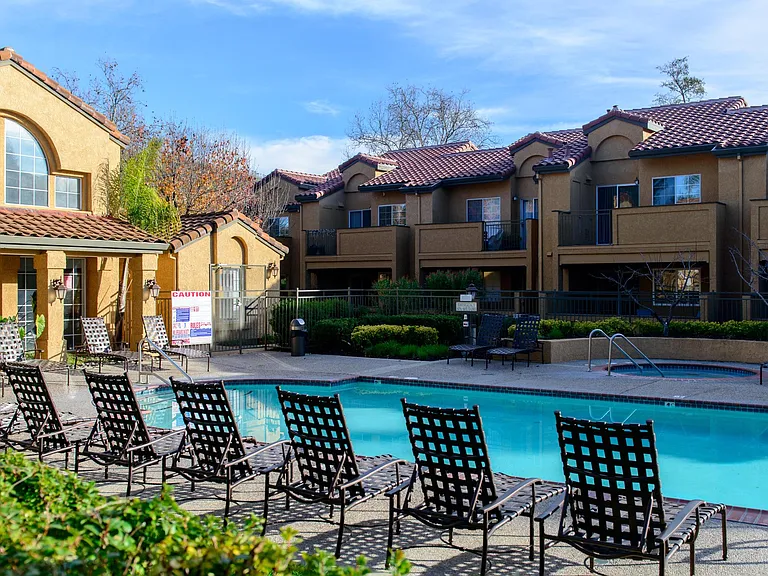 795 Watson Canyon Ct — Photo 3