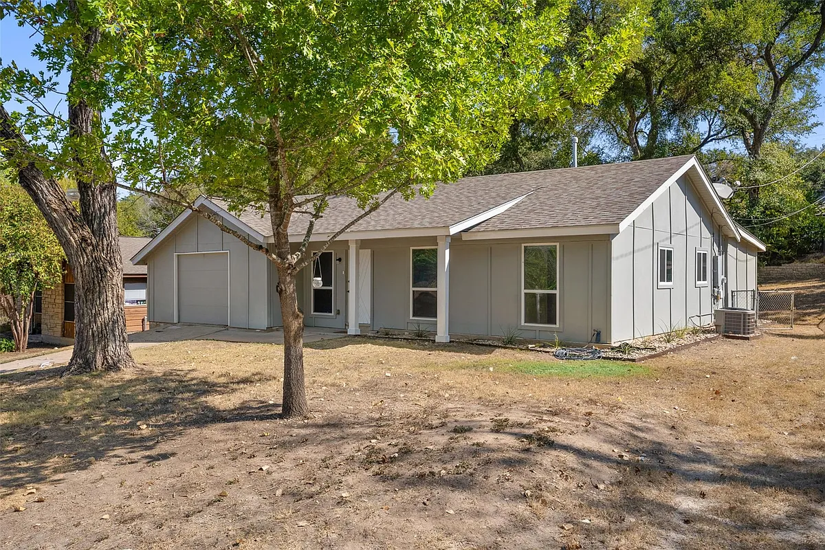 Building Photo - 3103 Matador Dr
