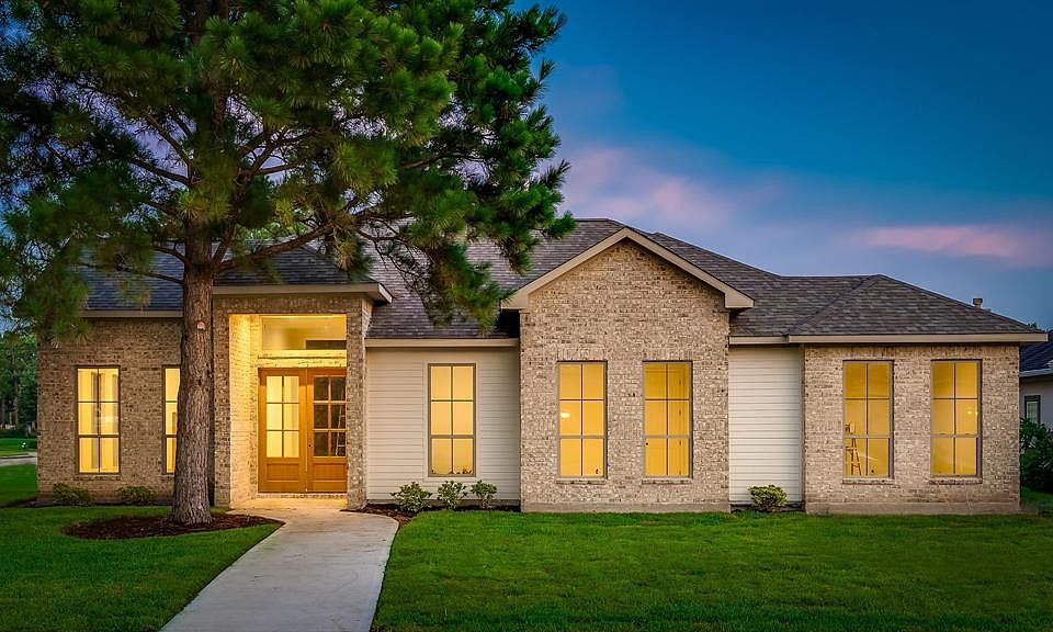 1st image of 25135 W Tara Plantation Dr