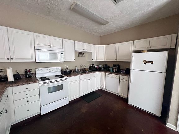 4th image of 200-202 Kirkcauldy Dr #200
