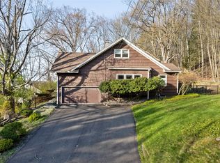 2160 E Hamton Rd, Binghamton, NY 13903