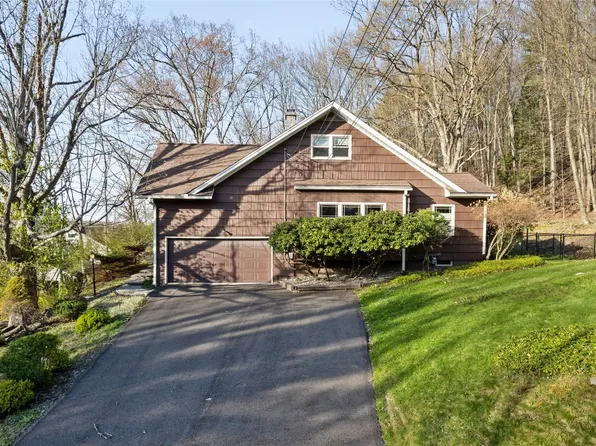 2160 E Hamton Rd, Binghamton, NY 13903