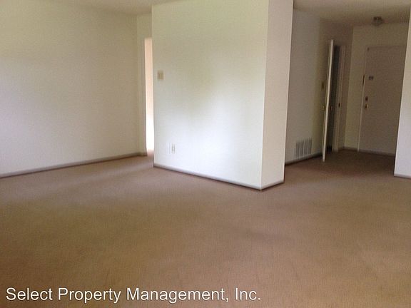 3rd image of 7009 Woodmore Oaks Dr