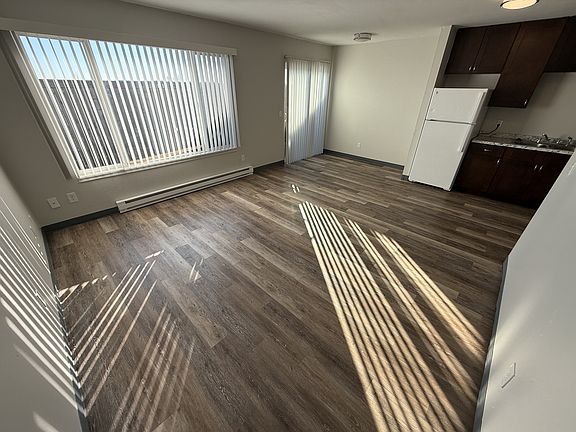 4th image of 1902 1st St APT 8