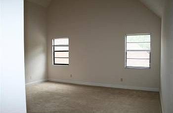 1st image of 7407 N Packwood Ave