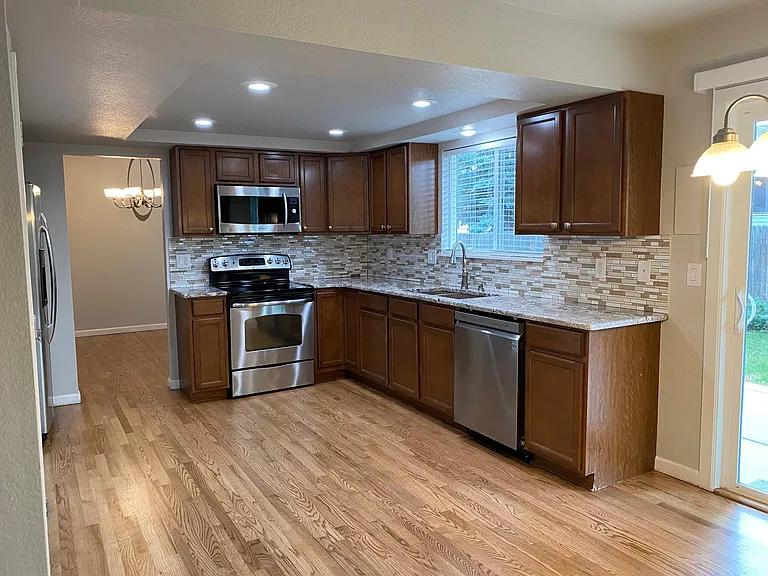 3368 S Danube St — Photo 30