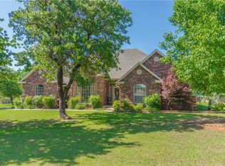 405 Persimmon Ridge Rd, Blanchard, OK 73010