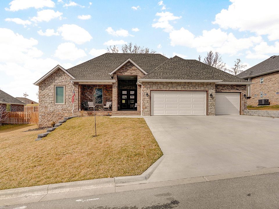 1st image of 129 N Glengary Drive