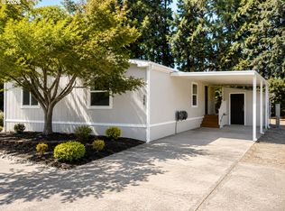 386 Lochaven Ave, Springfield, OR 97477