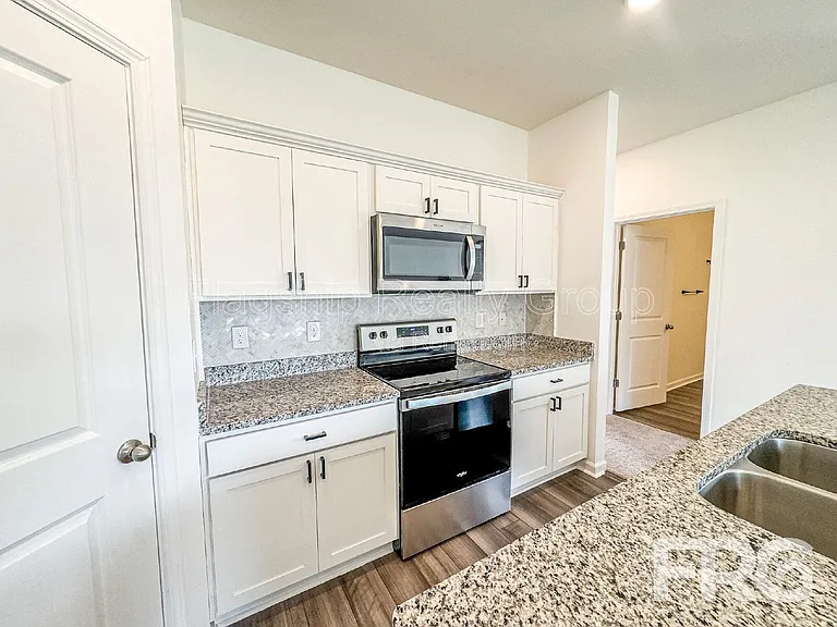 303 Kenison Way — Photo 41