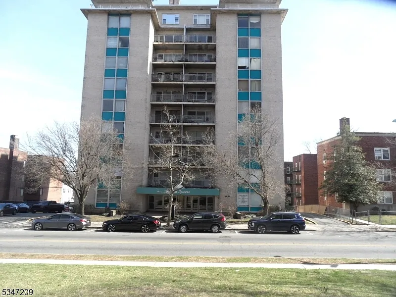 276 Prospect St #8 D photo 1