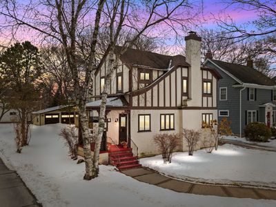 827 E Washington St, Appleton, WI, 54911
