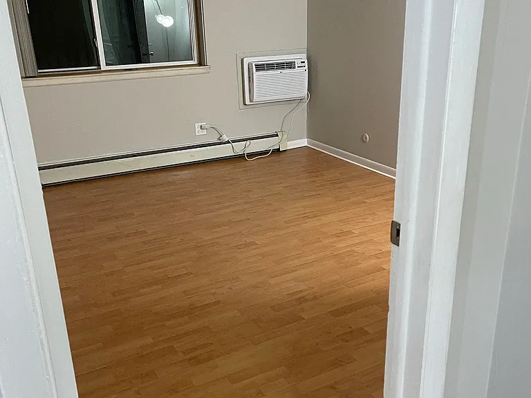 1430 N Evergreen Ave #1 — Photo 15