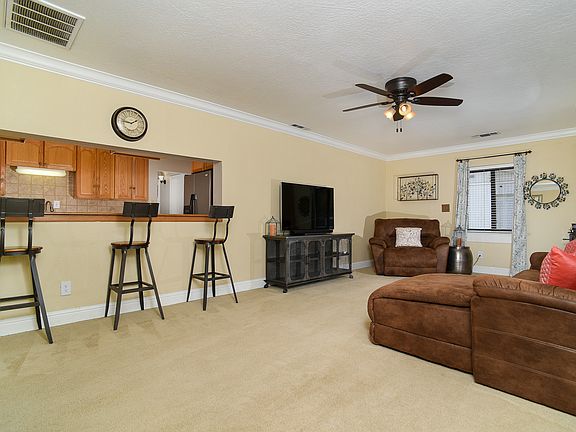 2nd image of 1070 Casilada Way
