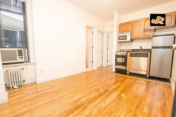 Rented by Jonis Realty | media 11