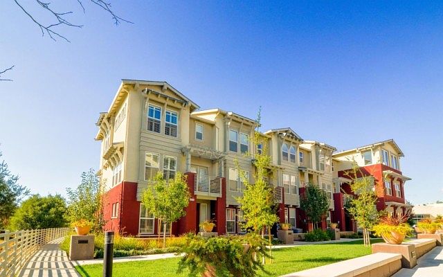 1st image of 3272 Aralia Ct