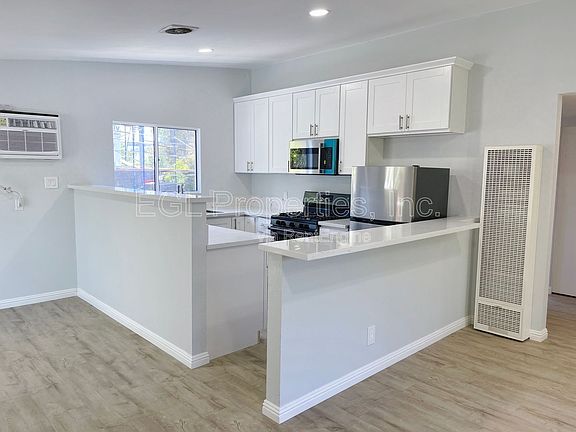 5th image of 360 N San Vicente Blvd