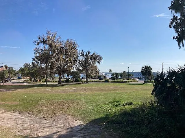 2 bed, 800 sqft, $1,195 — Photo 2