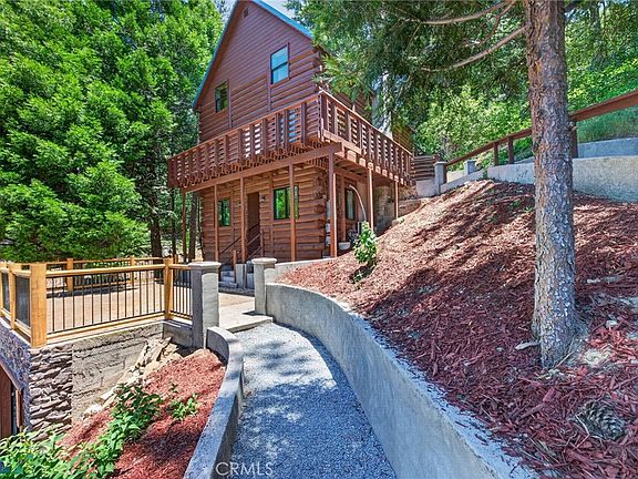 3rd image of 567 Maple Dr
