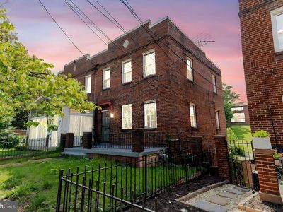 212 Division Ave NE, Washington, DC, 20019