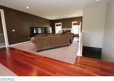 5th image of 25 Voelker Dr